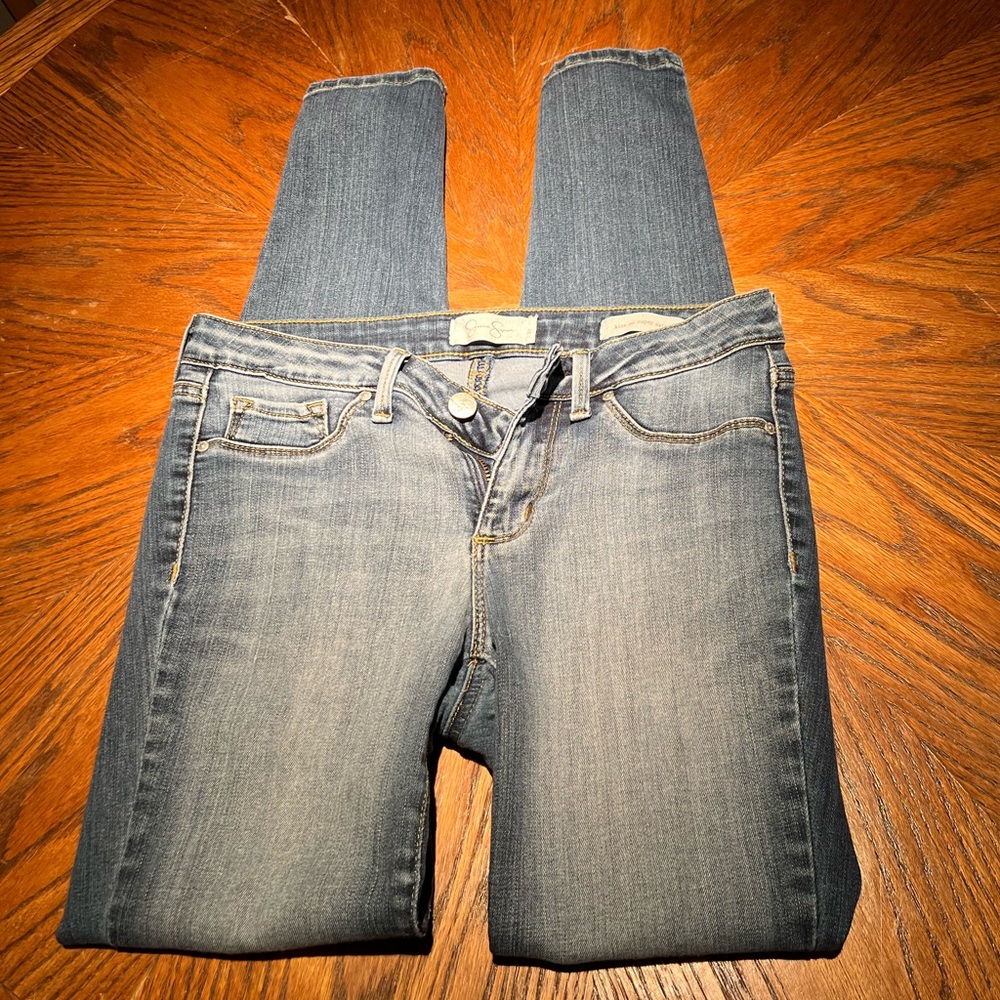 Light was skinny Jessica Simmons jeans